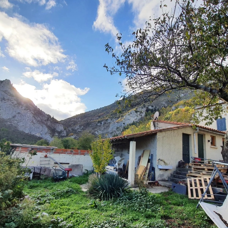 Maison avec jardin et vue panoramique
