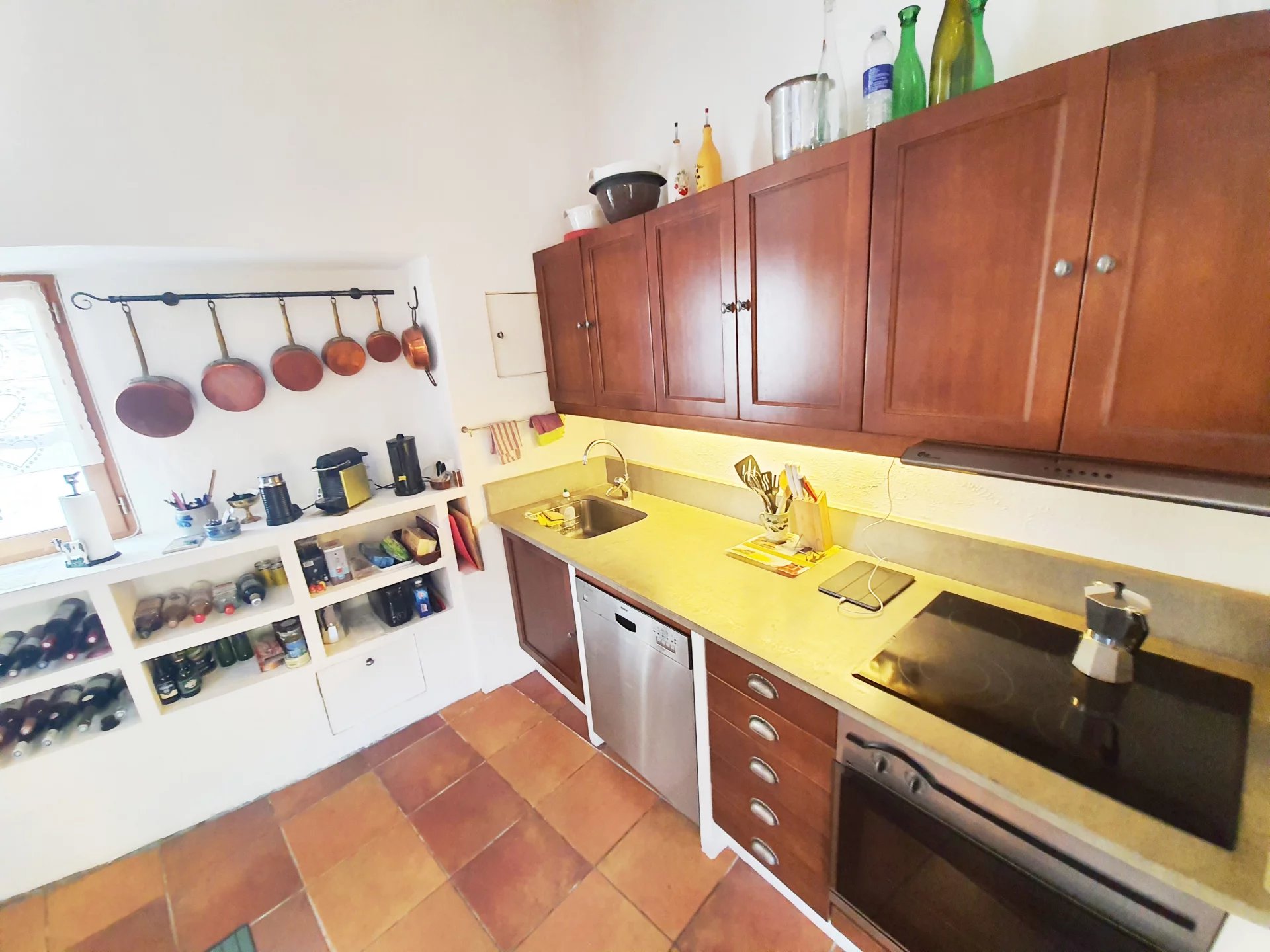 0262f7b973b6fbefad40633fc34ac6a4_7069a42952_1920-original.jpg Maison de caractère rénovée de 3 chambres avec grande terrasse et vue imprenable sur la montagne