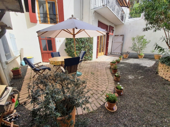 Maison de caractere 3 chambres à vendre à Axat