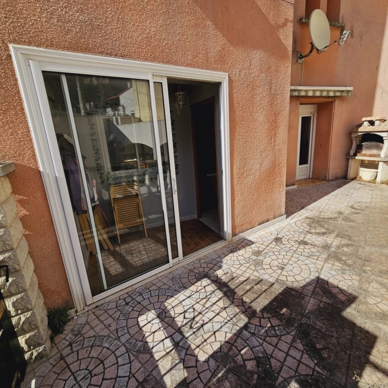 Maison de Ville avec Terrasse et Garage