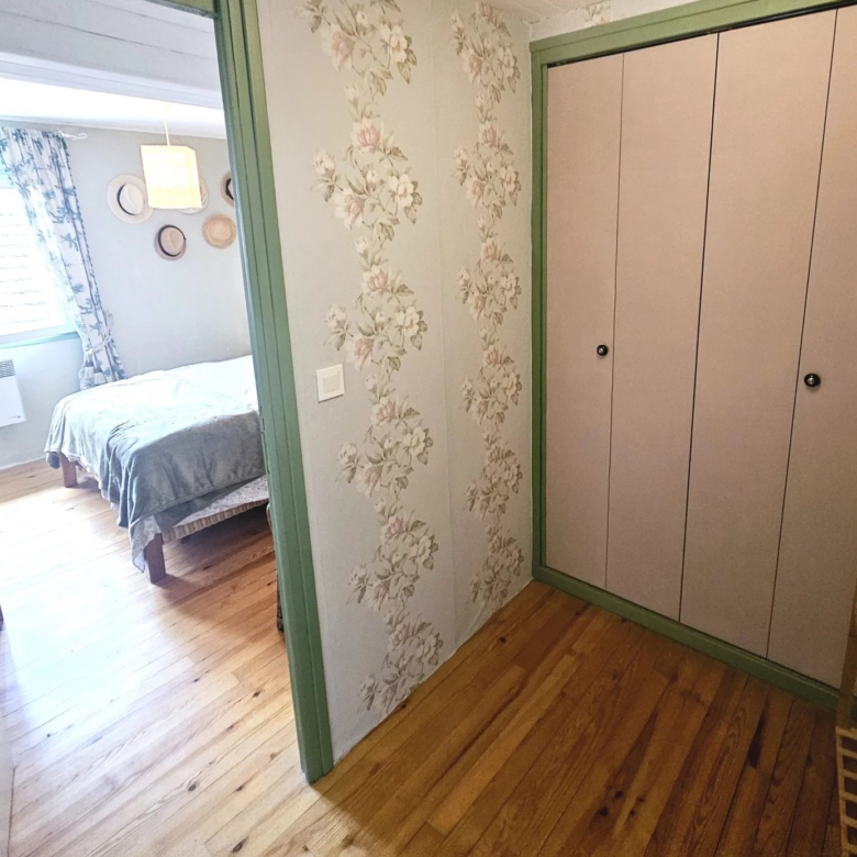 Maison de 2 chambres rénovée à Quillan pleine de caractère.