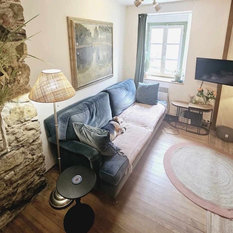 Maison de 2 chambres rénovée à Quillan pleine de caractère.
